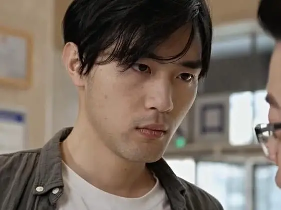 《抢红包成世界首富》：都市爽剧新高度，金钱、穿越、爽到飞起！